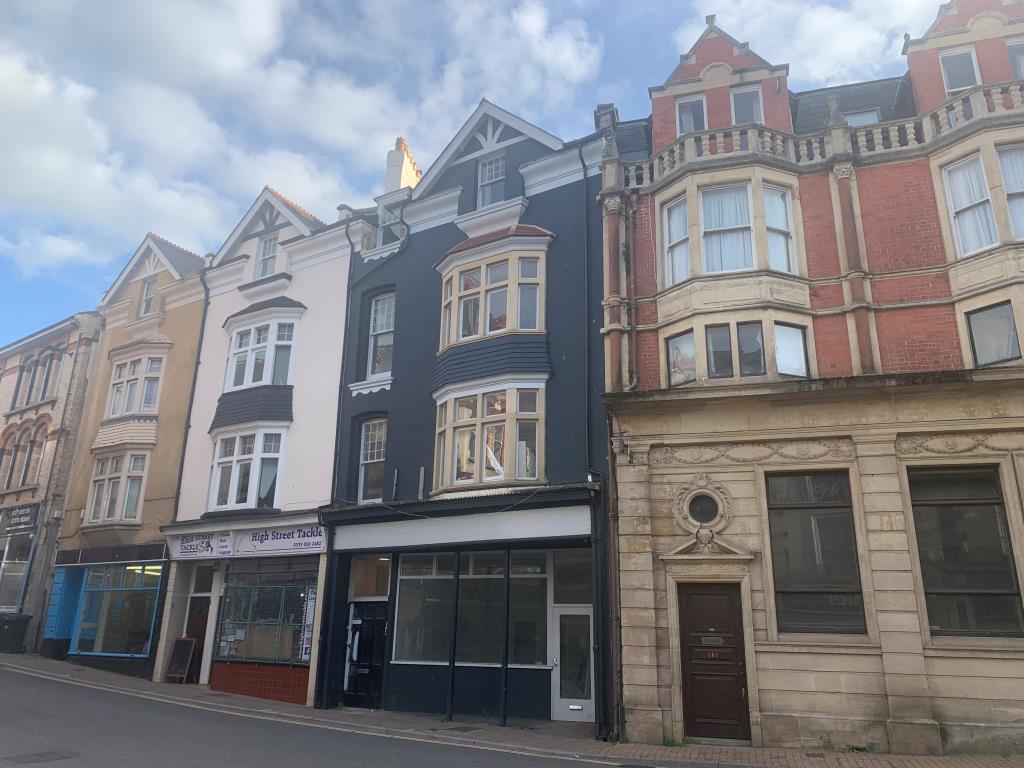 Lot: 93 - SUBSTANTIAL MIXED USE PROPERTY -